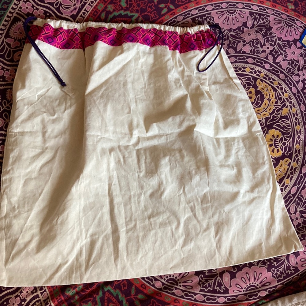 EUC Tory. Burch Dust Bag XL